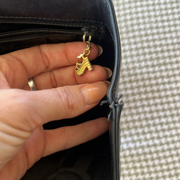 VINTAGE SALVATORE FERRAGAMO SWING CLASP BACKPACK PURSE - Picture 13 of 14